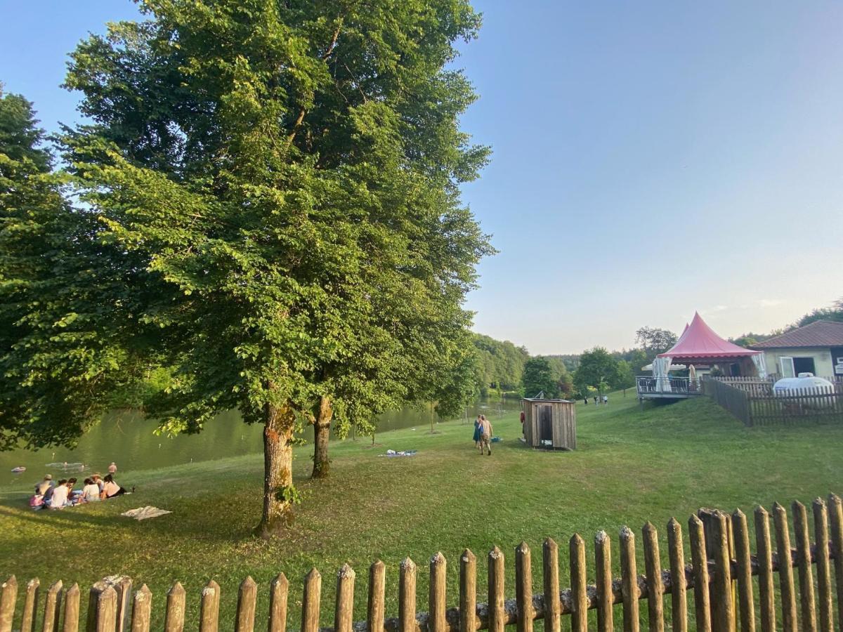 Pension-Ferienwohnung Liesbachtal Direkt Am Waldrand Bayerische Rhoen Schonau an der Brend Exterior photo