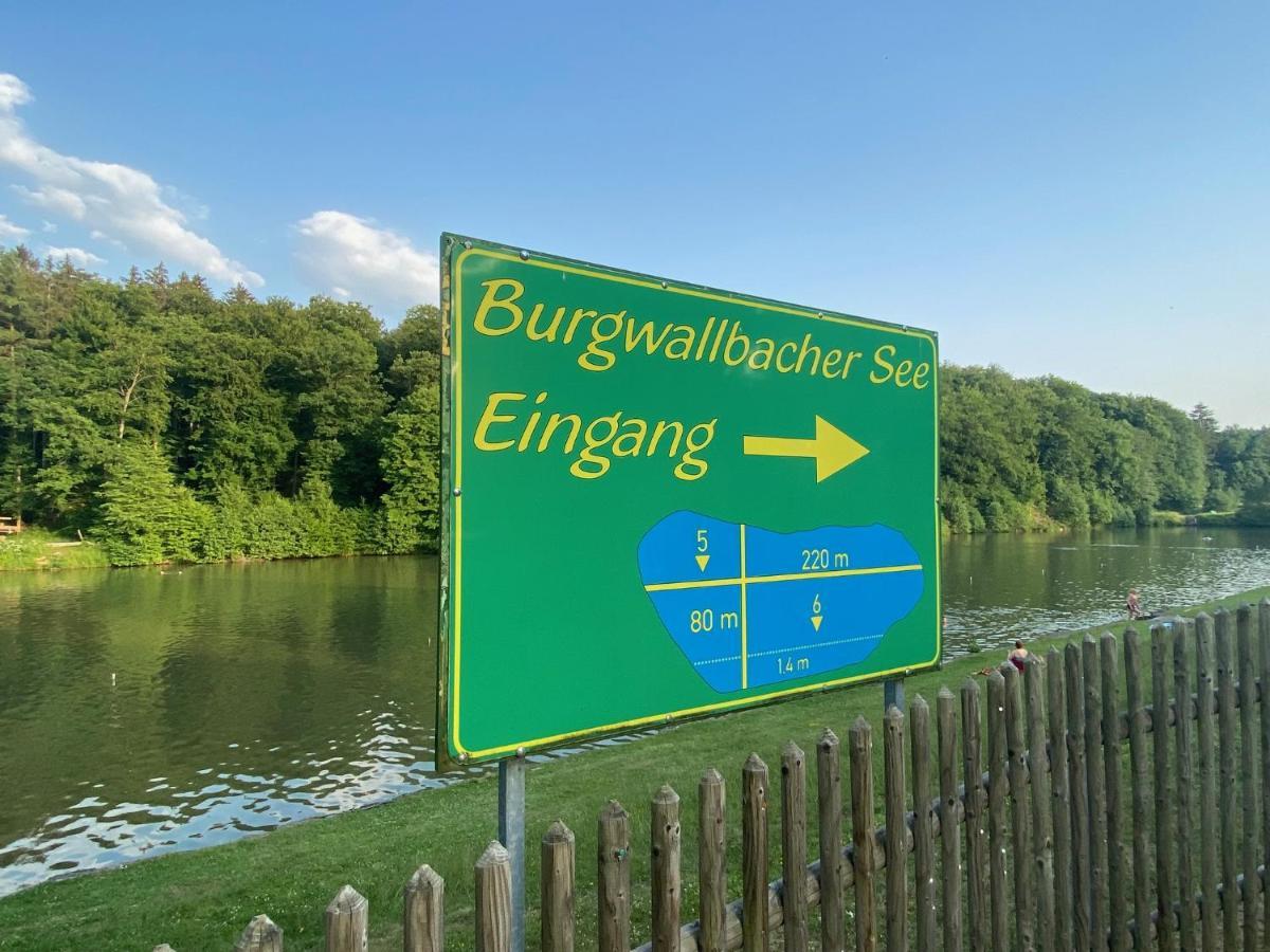 Pension-Ferienwohnung Liesbachtal Direkt Am Waldrand Bayerische Rhoen Schonau an der Brend Exterior photo