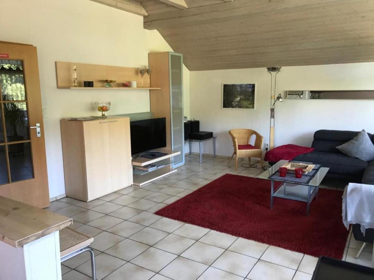 Pension-Ferienwohnung Liesbachtal Direkt Am Waldrand Bayerische Rhoen Schonau an der Brend Exterior photo
