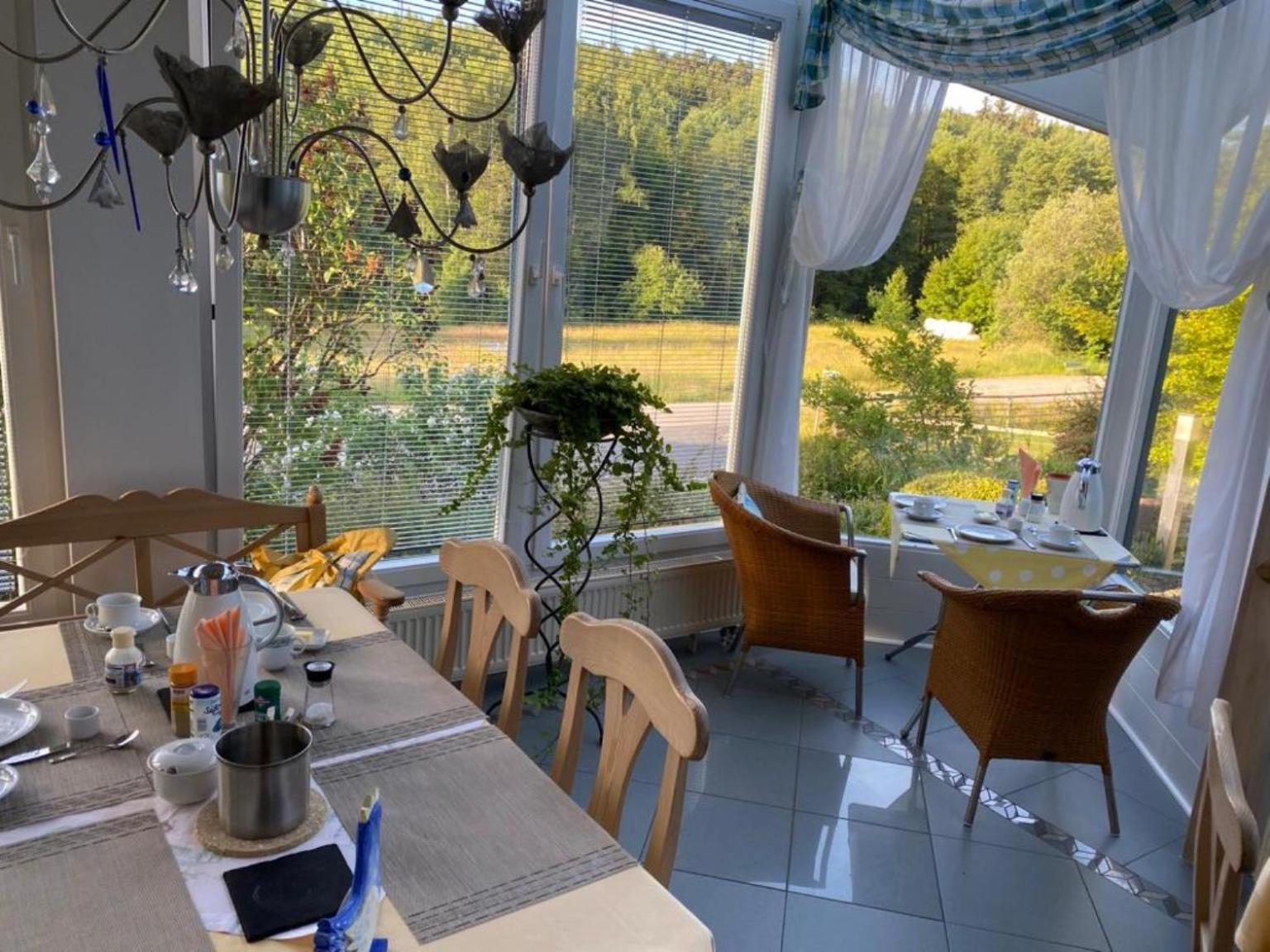 Pension-Ferienwohnung Liesbachtal Direkt Am Waldrand Bayerische Rhoen Schonau an der Brend Room photo