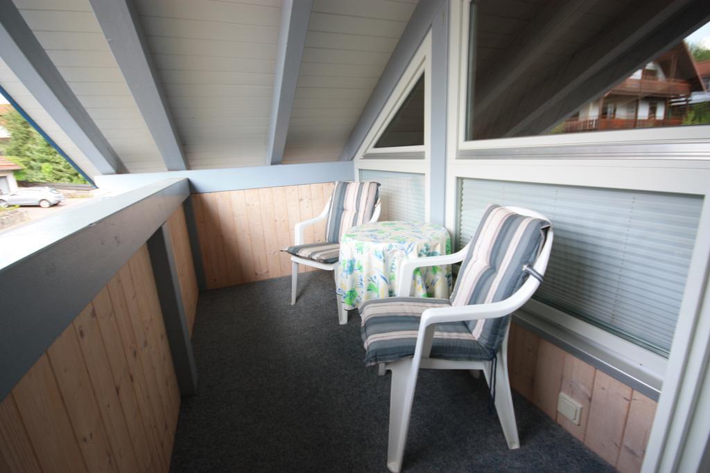 Pension-Ferienwohnung Liesbachtal Direkt Am Waldrand Bayerische Rhoen Schonau an der Brend Room photo