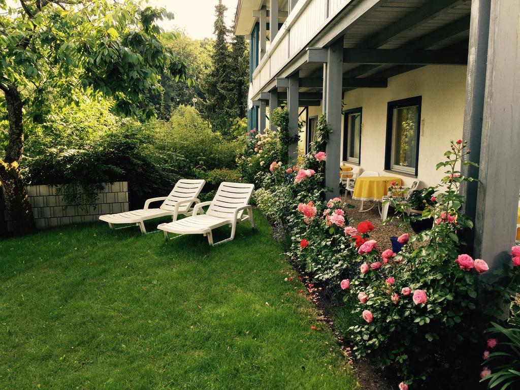 Pension-Ferienwohnung Liesbachtal Direkt Am Waldrand Bayerische Rhoen Schonau an der Brend Exterior photo
