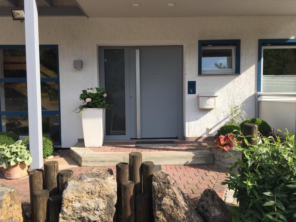 Pension-Ferienwohnung Liesbachtal Direkt Am Waldrand Bayerische Rhoen Schonau an der Brend Exterior photo